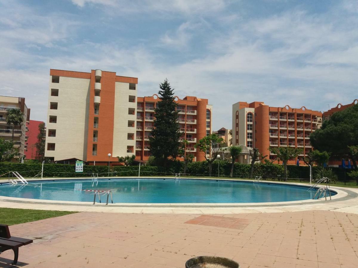 Bonito Apartamento Con Varias Piscinas Salou Exterior photo
